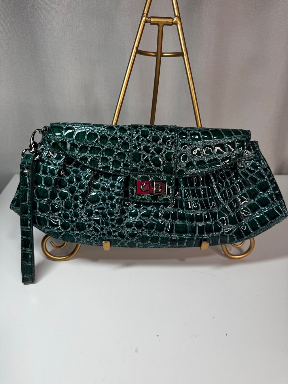 New York & Company Green Patent Croc Embossed Clutch Turn Lock Silver Hardware